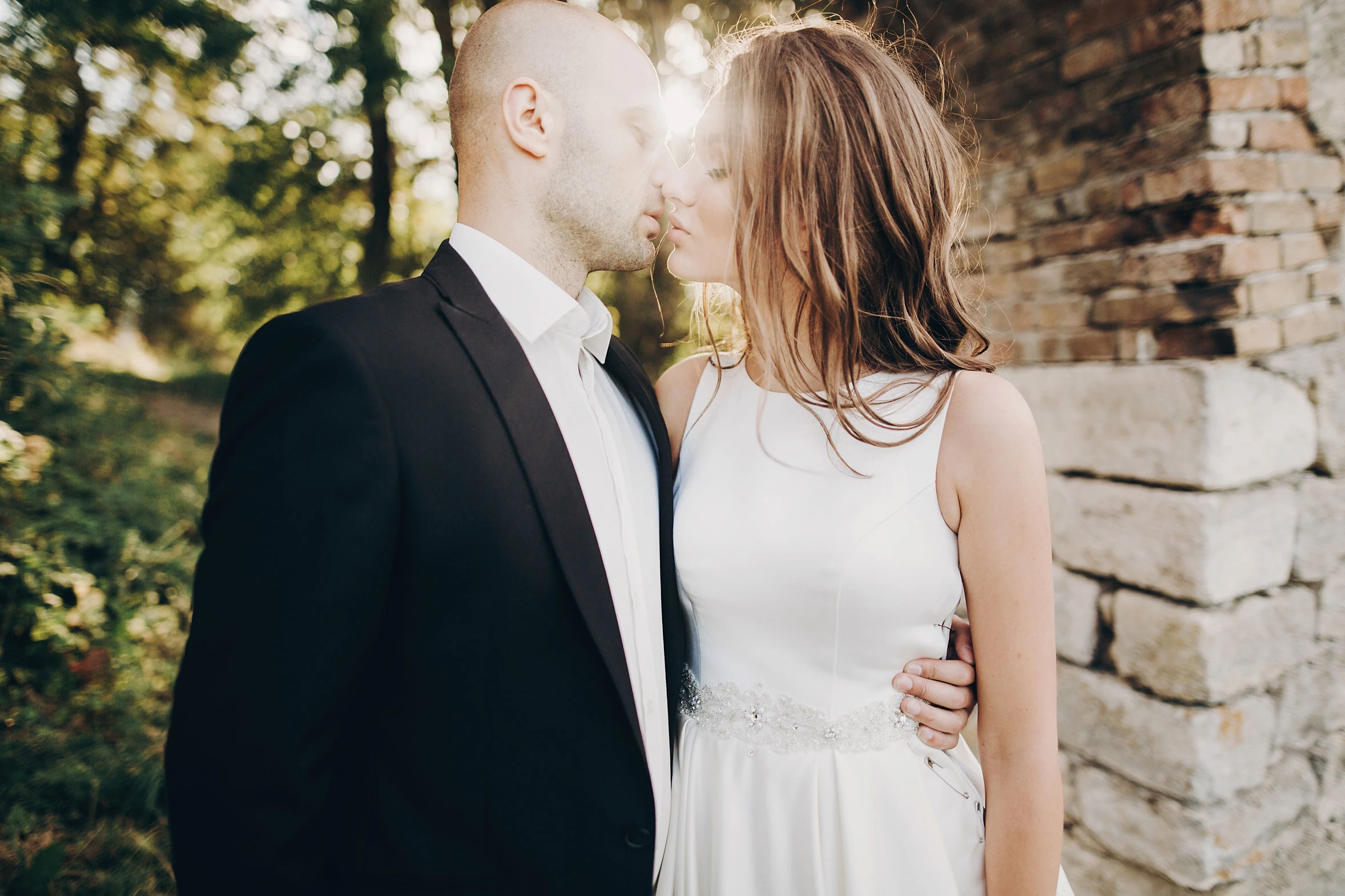 How to find affordable wedding photographer for free