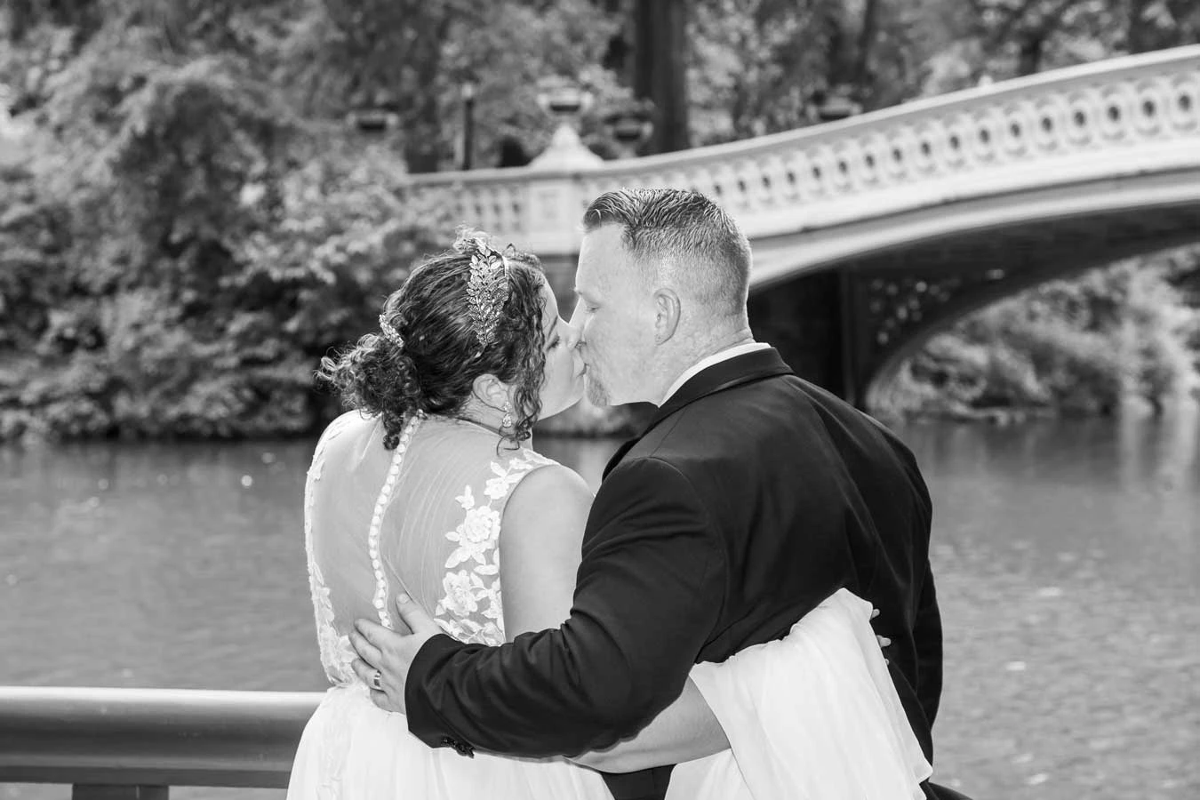 Top 5 Qualities to Look for in a Wedding Photographer